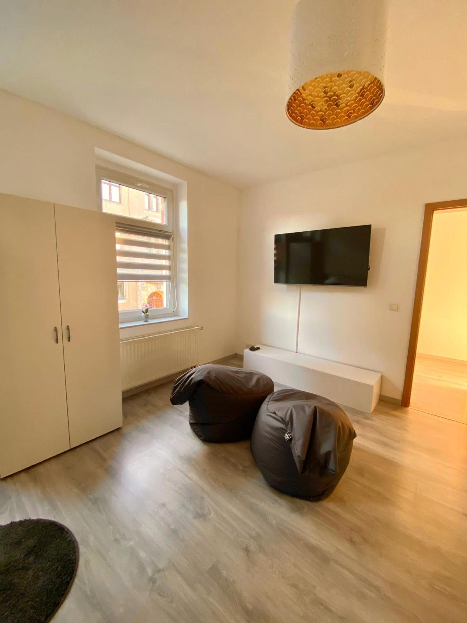 Schoene 3-Zimmer Monteurswohnung Im Sueden Von Leipzig Eg Экстерьер фото