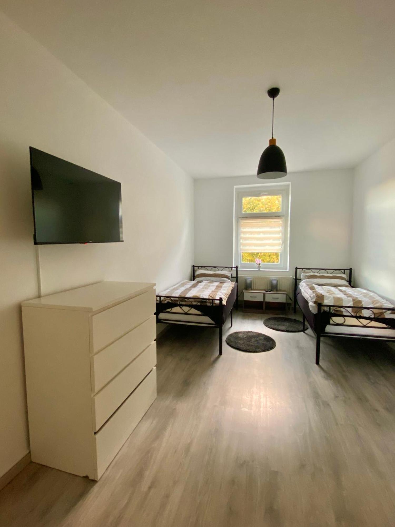 Schoene 3-Zimmer Monteurswohnung Im Sueden Von Leipzig Eg Экстерьер фото